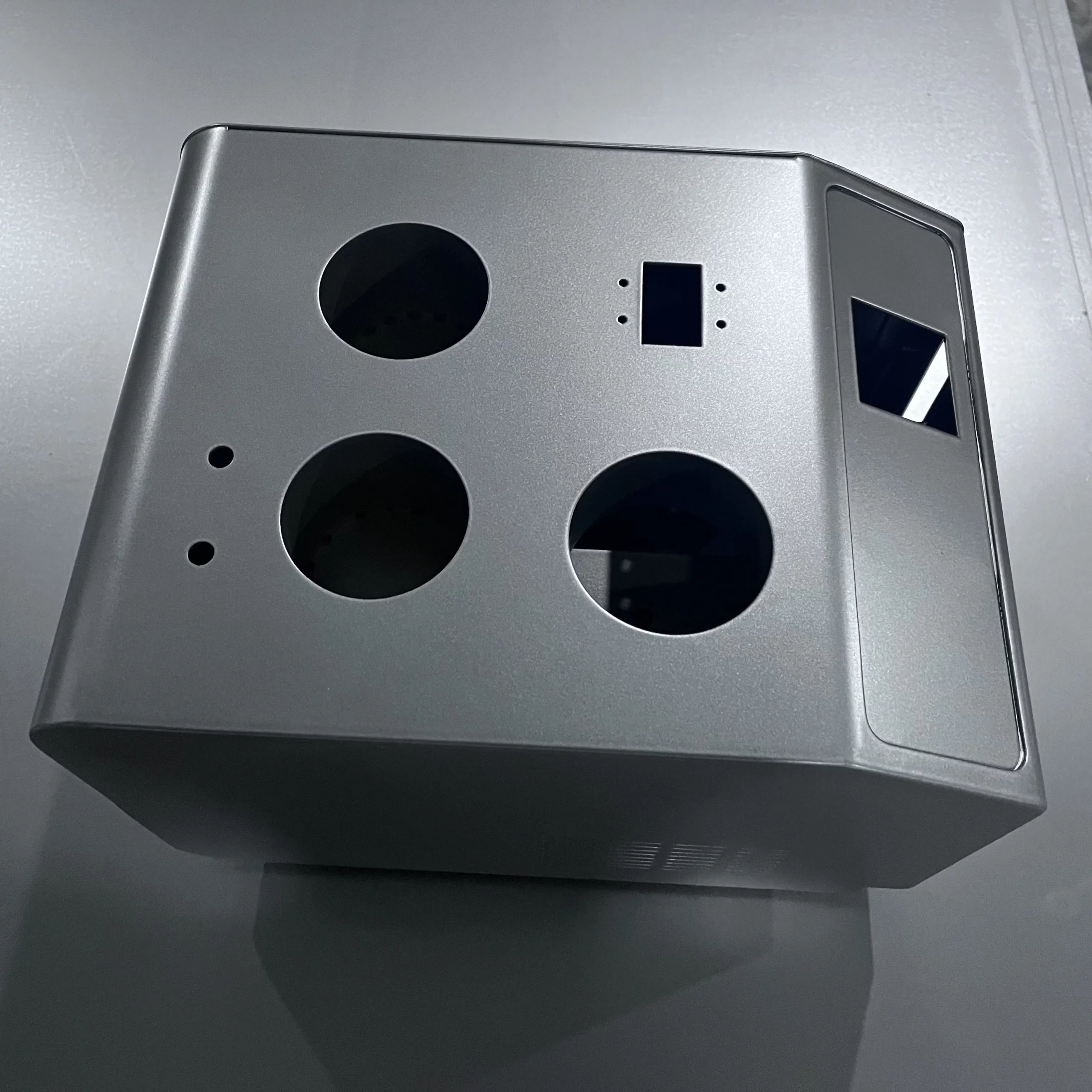 Custom Steel Heating Furnace for Laser Cutting Services - Image 3