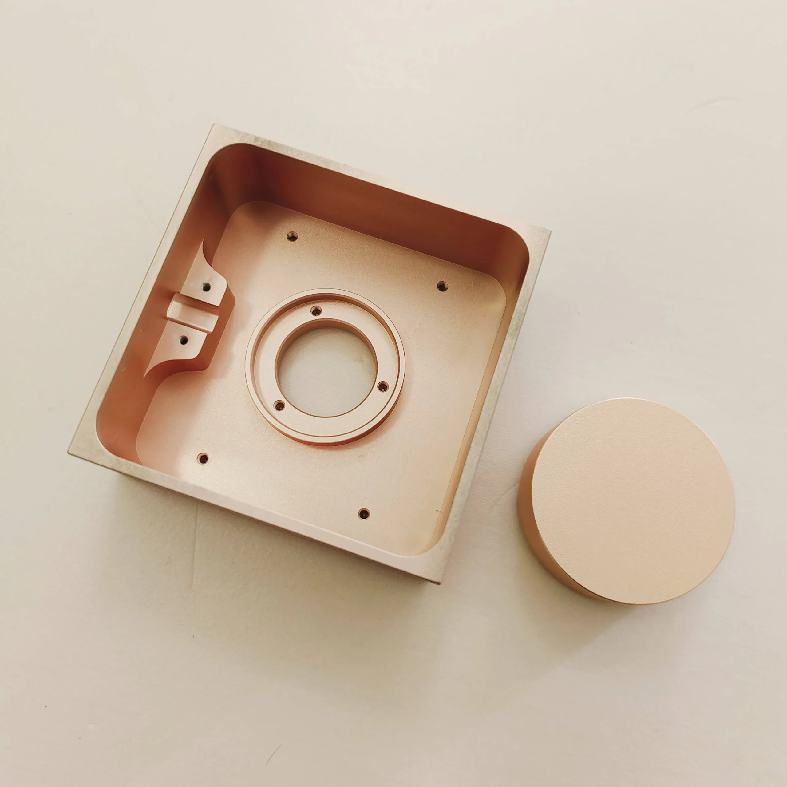 High Precision Wall Lamp Shell CNC Machining Lamp Fitting Customized Color Rose Gold Anodizing CNC Machining Milling Service - Image 2