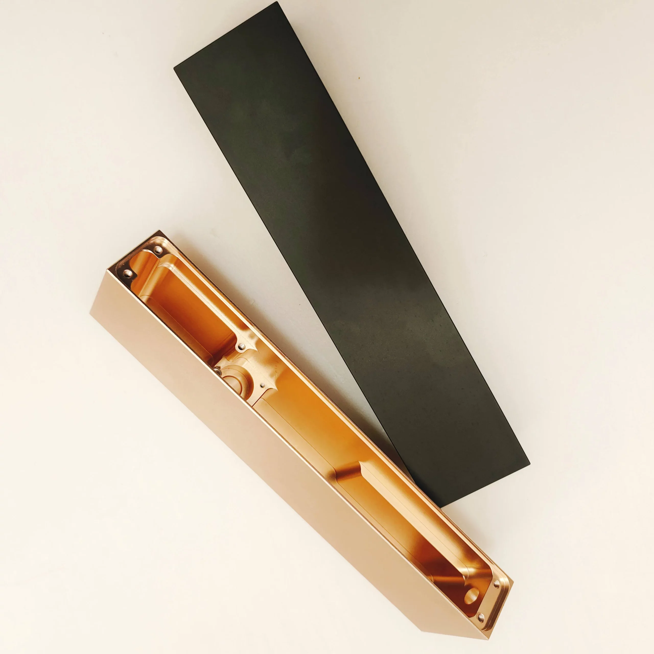 High Precision Wall Lamp Shell CNC Machining Lamp Fitting Customized Color Rose Gold Anodizing CNC Machining Milling Service - Image 4