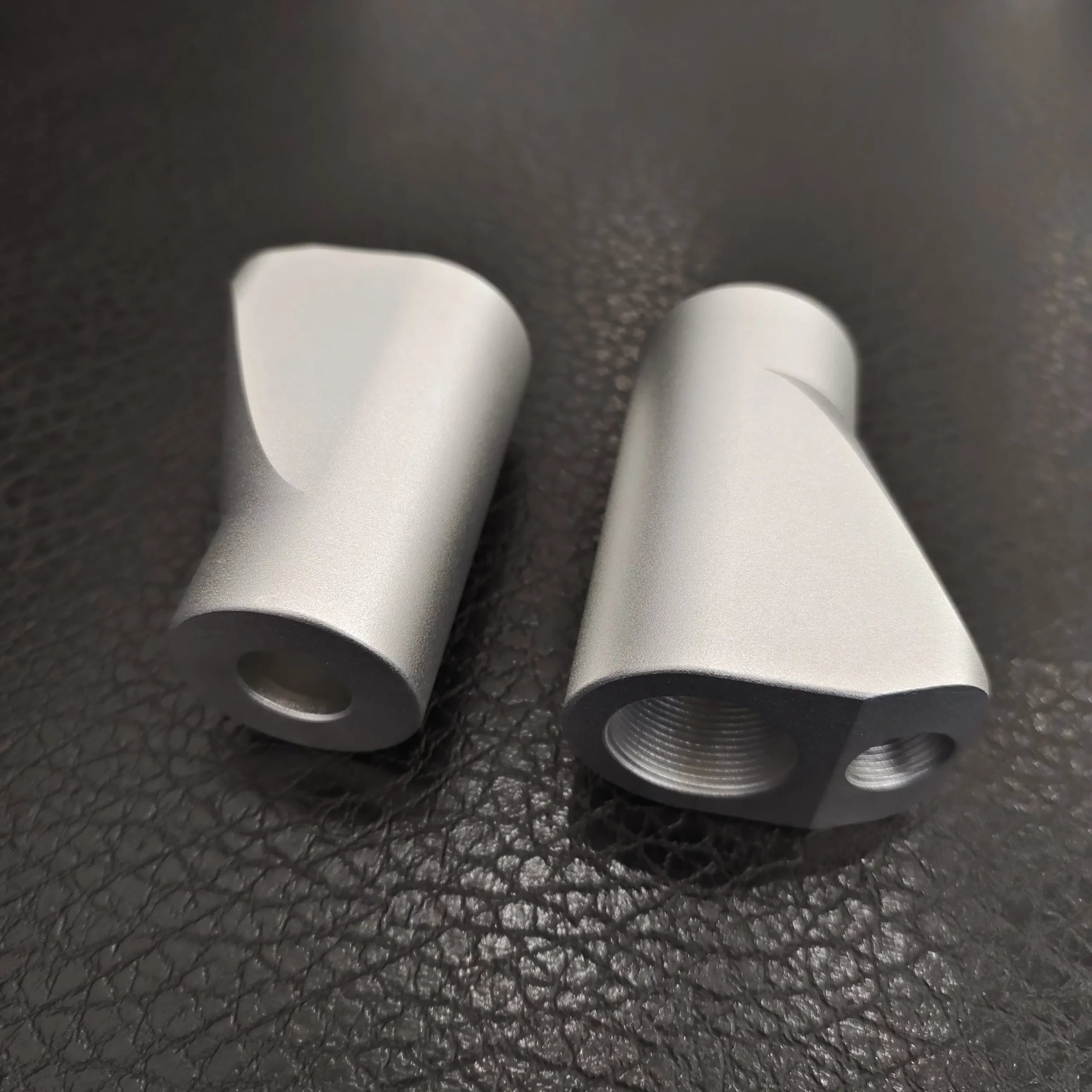 Threaded Sand Blasting of Flow Liquid Adapter for Customized Aluminum Machine Parts - Image 3